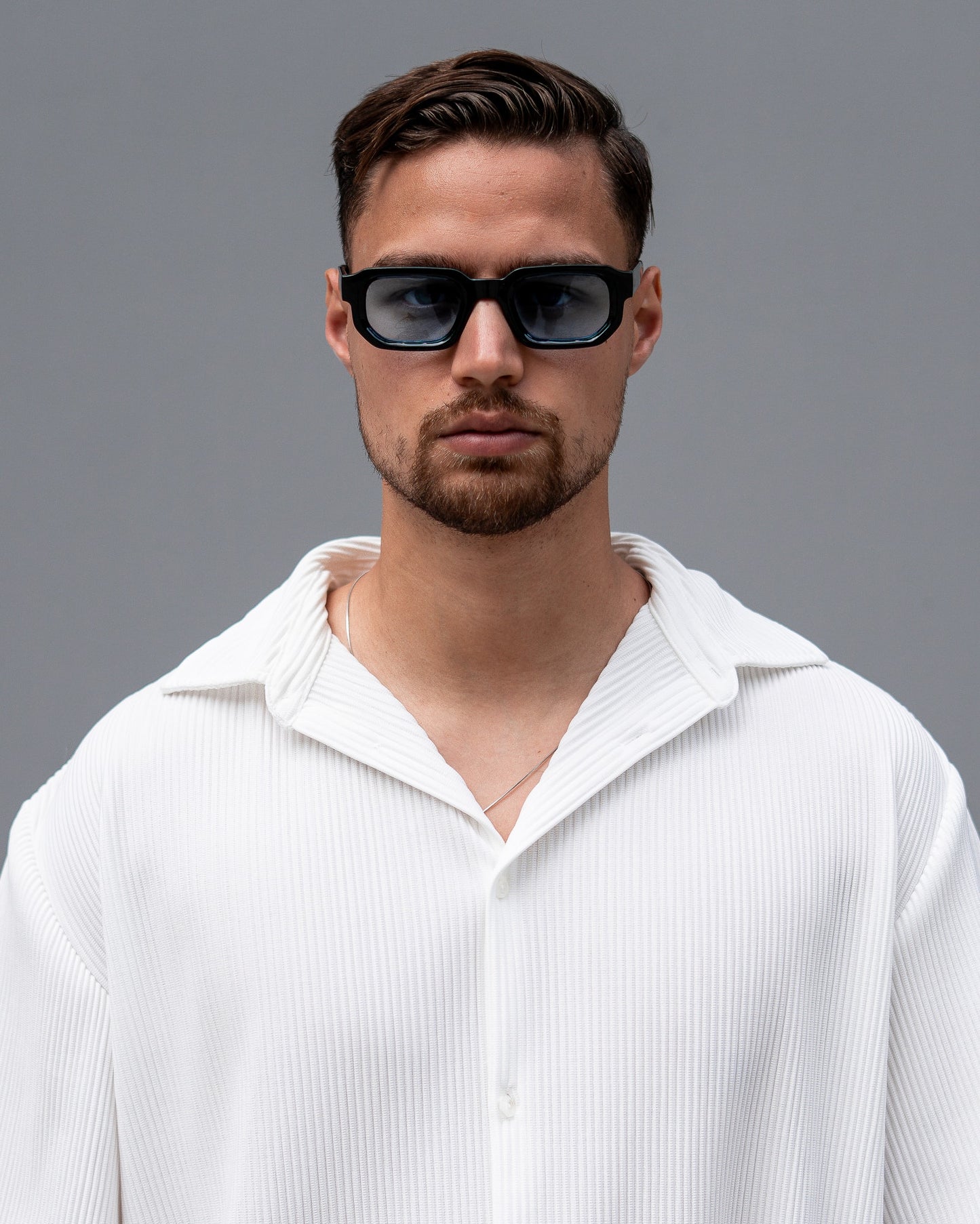 VINTAGE BLACE SUNGLASSES