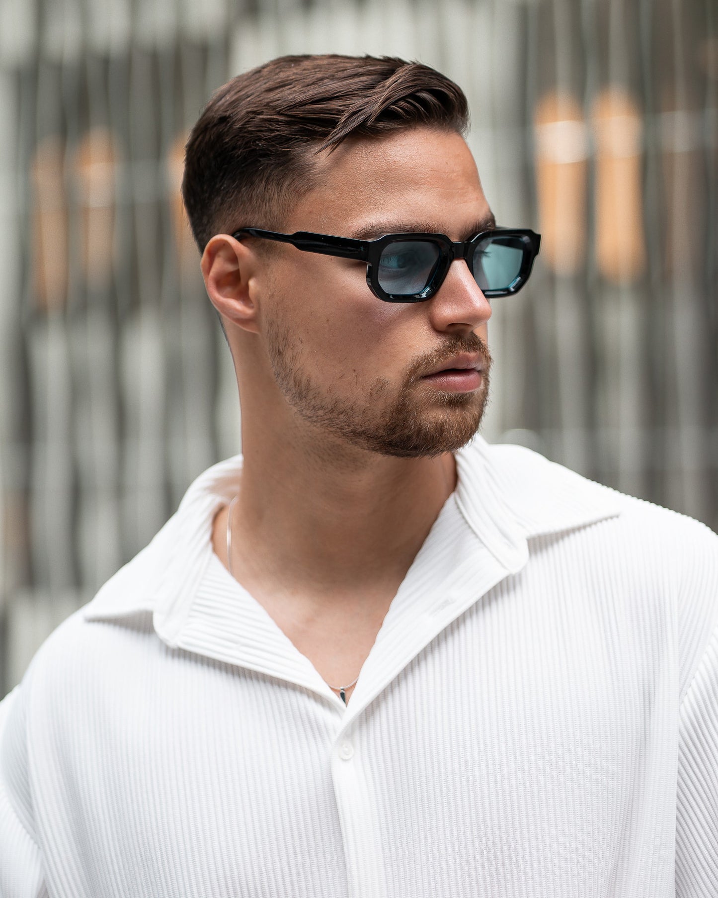 VINTAGE BLACE SUNGLASSES