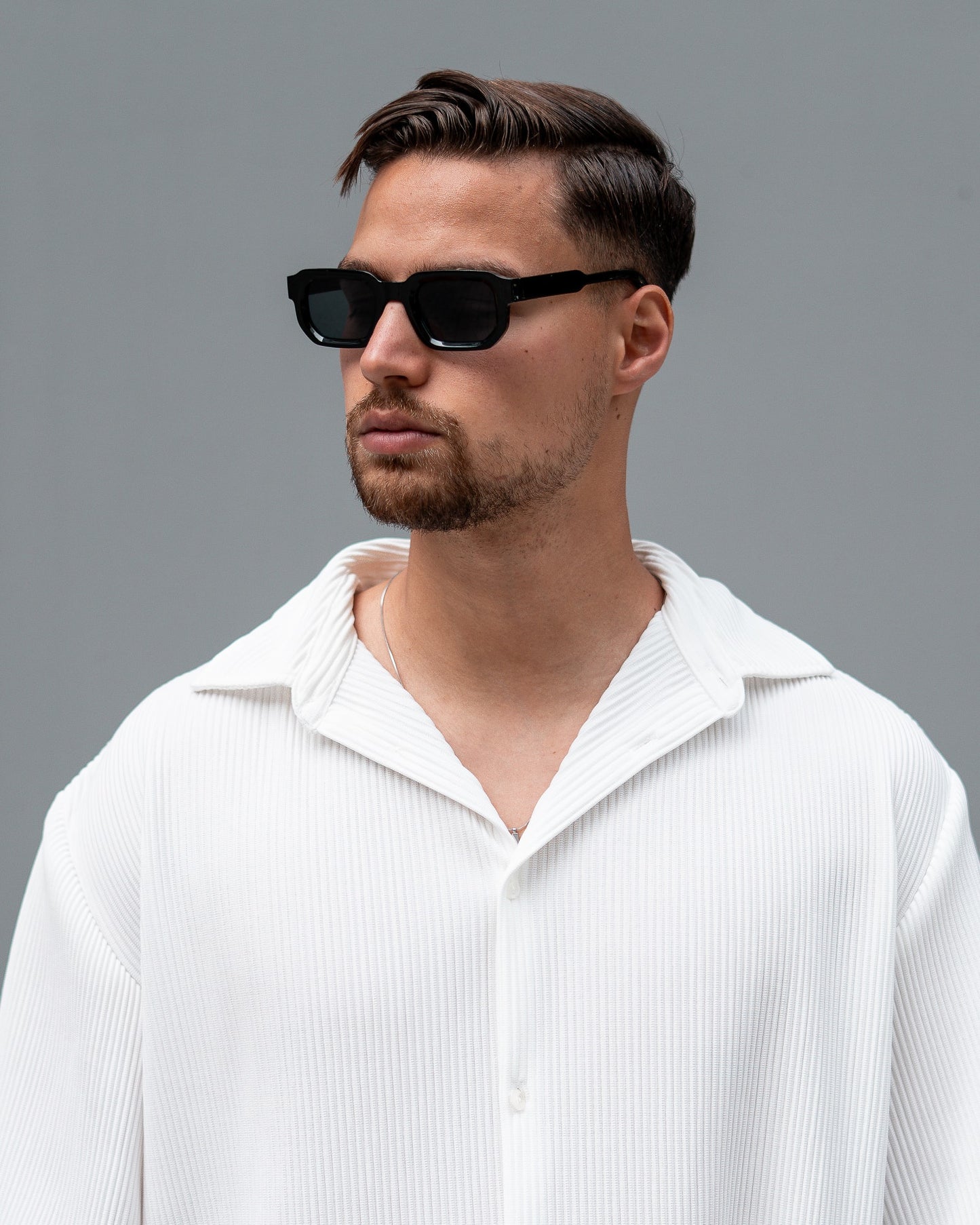 VINTAGE BLACE SUNGLASSES