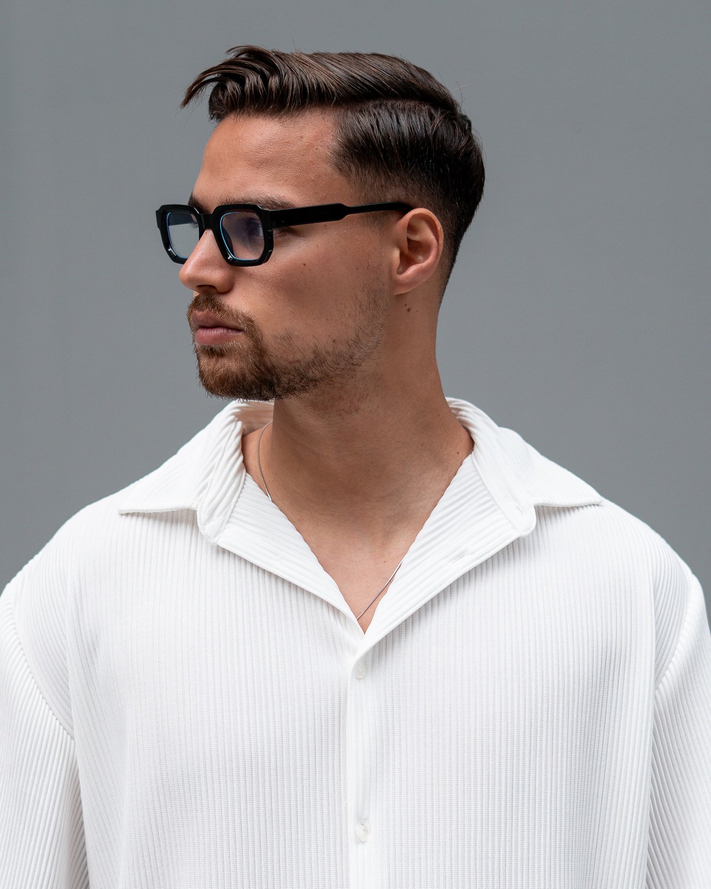VINTAGE BLACE SUNGLASSES
