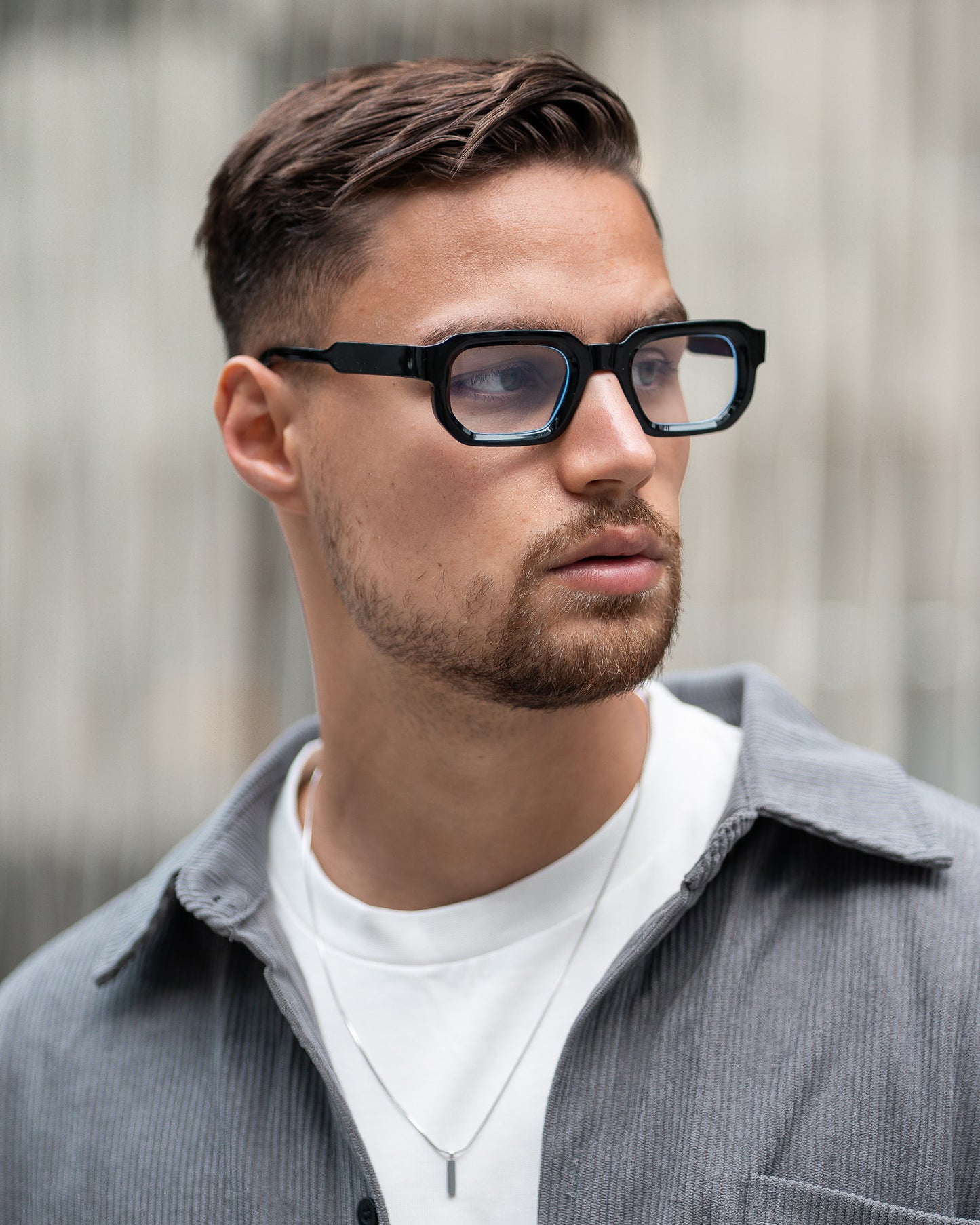 VINTAGE BLACE SUNGLASSES