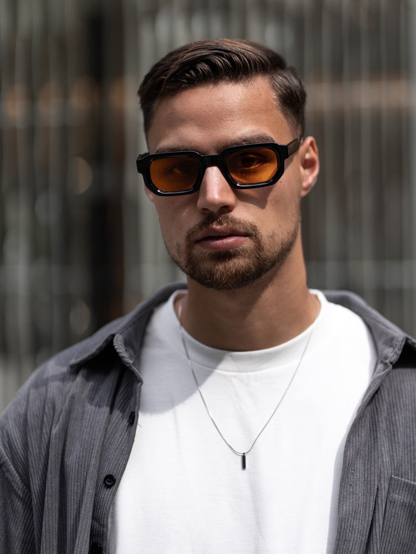 VINTAGE BLACE SUNGLASSES